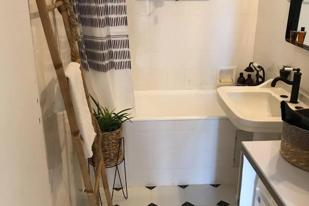 Apartment Garibaldi 3 Chambres 6 Couchages, Easy Check-In Nice