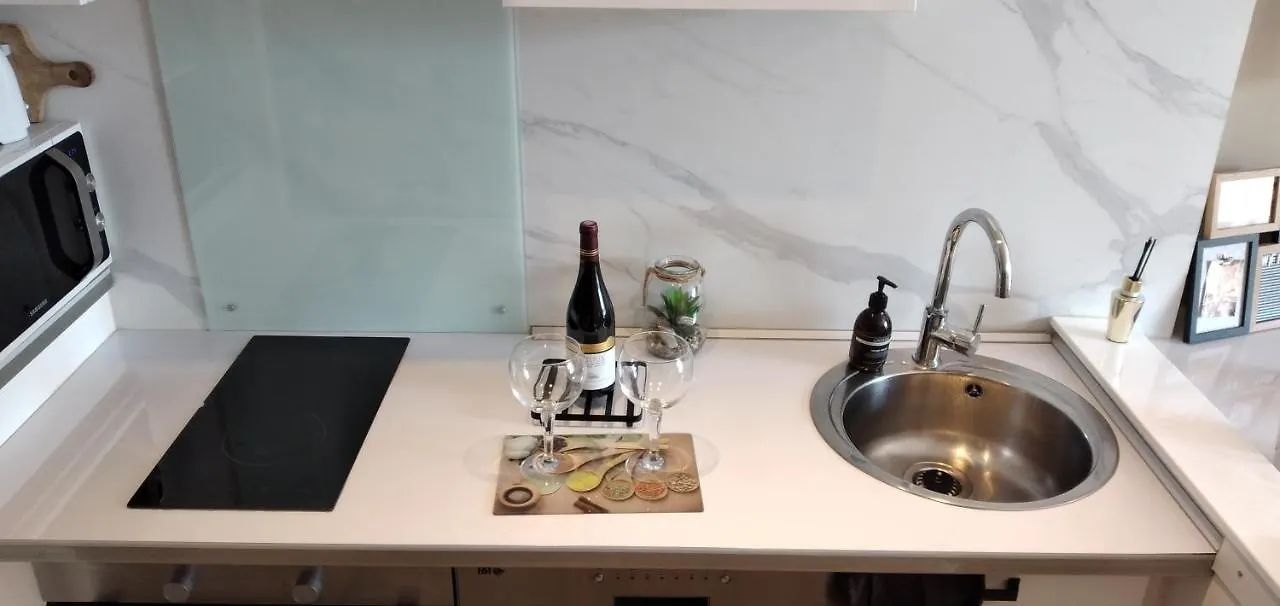 Apartment Garibaldi 3 Chambres 6 Couchages, Easy Check-In Nice France