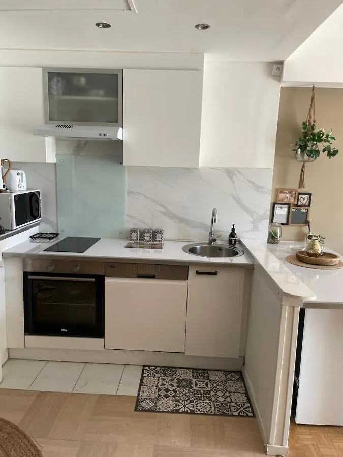 Apartment Garibaldi 3 Chambres 6 Couchages, Easy Check-In Nice